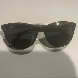 Ray-Ban Brown Sunglasses Classic Accessories